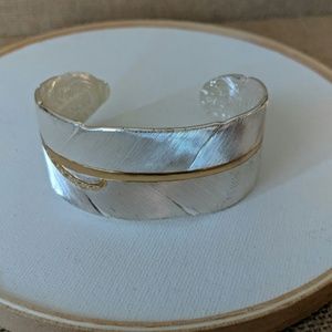 Montana Silversmiths Feather cuff